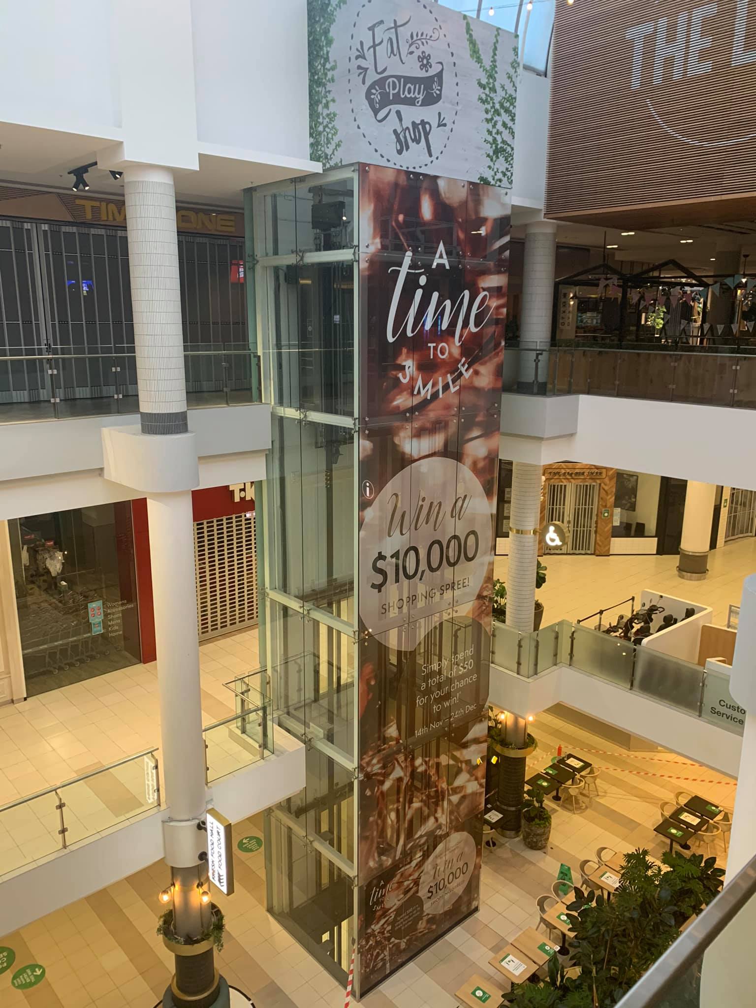 Signology Hoarding & Decals